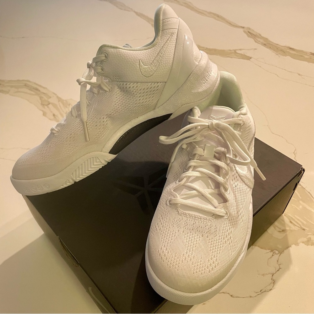 Nike KOBE VIII GS Halo White Sneakers 4.5Y (6 Women) NIB
